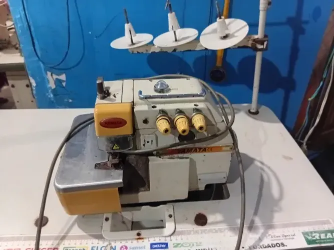 Máquina de costura