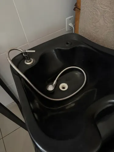 Lavatório salão com ducha chuveirinho