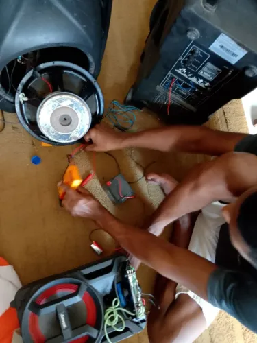 Vendo fone de 12 da Eros
