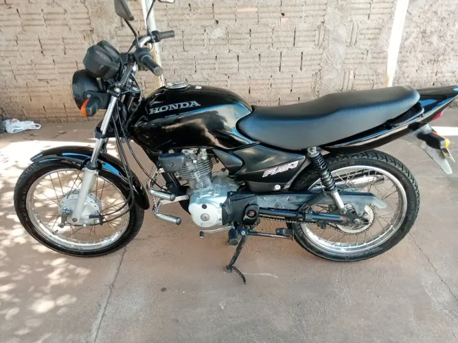 Moto fan 125 2008 preta