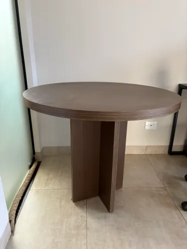 Vende se mesa redonda