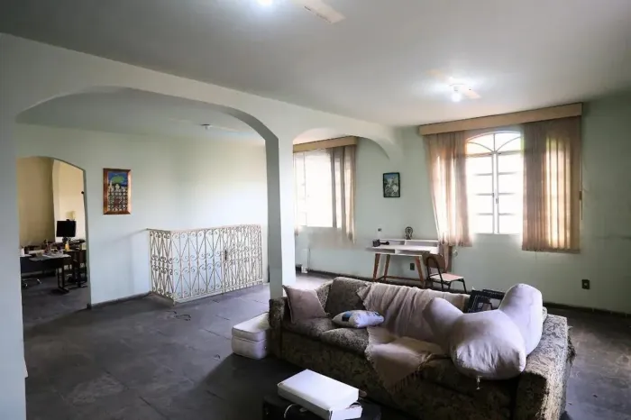 Casa à Venda - Graça, 3 Quartos, 360 m2