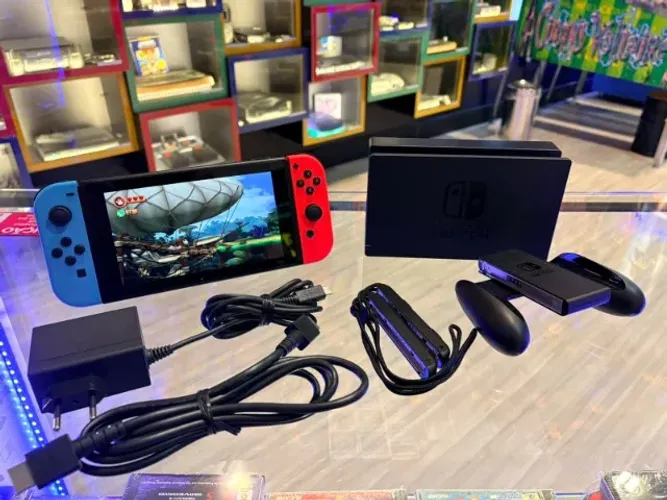 Nintendo Switch V2 Neon - Semi-Novo