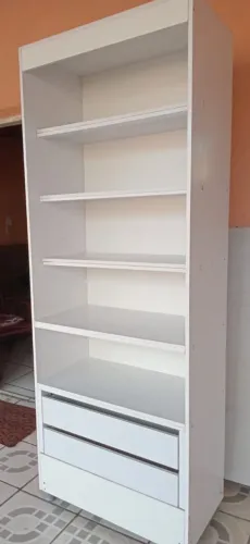 Multiuso com gavetas