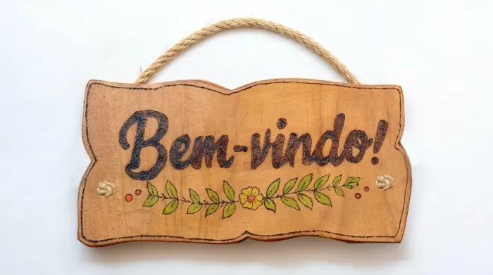 Placa Bem-Vindo Madeira Sisal 