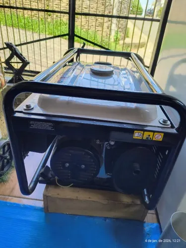 Gerador de luz toyama TG2500CXH