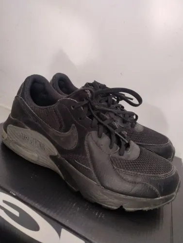 Tênis Air Max excee tamanho 35