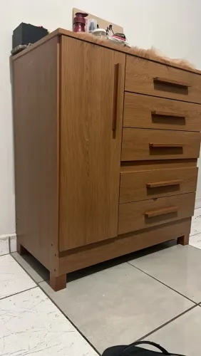 Cômoda usada apenas 2 meses