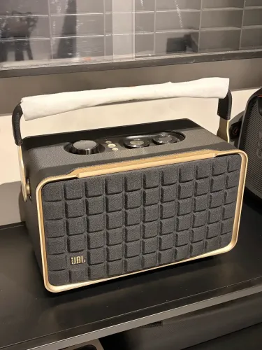 JBL Authentics 300 Wi-Fi e Bluetooth