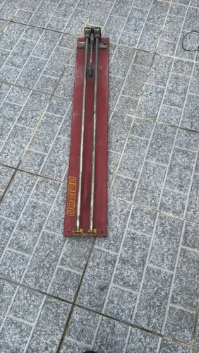 Riscadeira para cortes em cerâmicas e porcelanato.