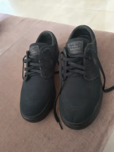 Tênis Nike Stefan Janoski número 39 todo preto