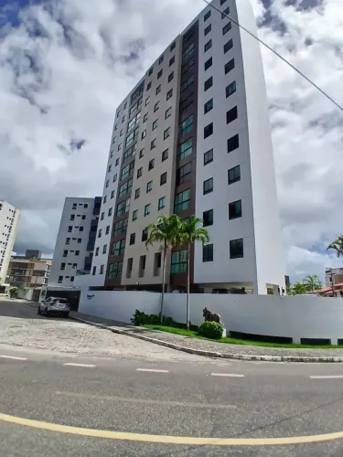 Vende - se Apartamento Intermares : Andar Alto C/ 75,00m² 03 Quartos, 01 Suíte, 02 Vagas 2