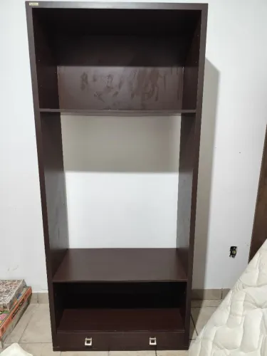 Venda de Garagem - Estante