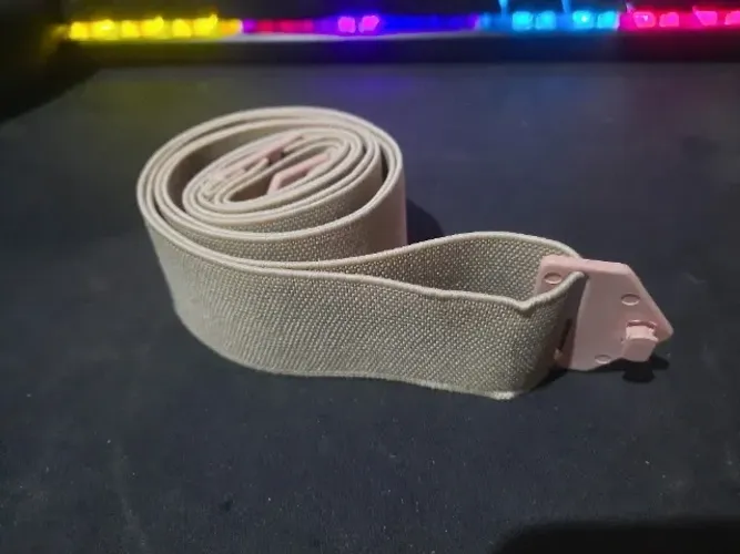 Cinto elástico para bolsa de estomia com abas de suporte