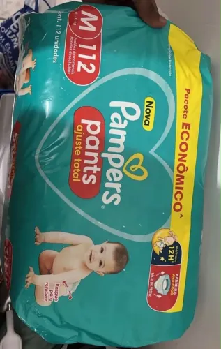 Pampers M 112 unidades