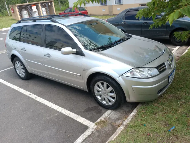 Renault Megane Grand Tour Dynam. Hi-flex 1.6 16V 2012