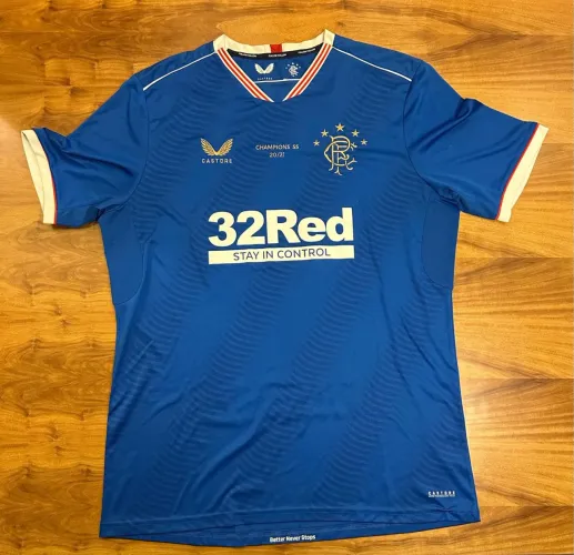 Camisa Rangers 2020/2021. Modelo comemorativa 55º título escocês
