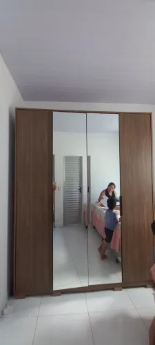GUARDA ROUPA 4 PORTAS