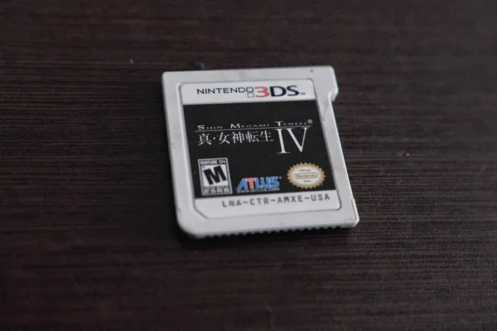 Jogo Shin Megami Tensei IV 3DS