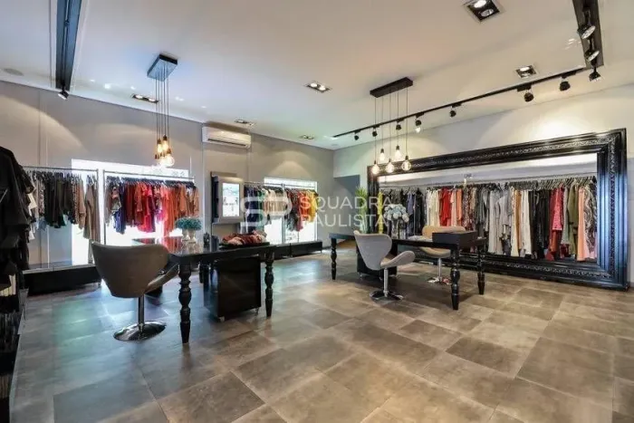 Comercial com 220 m², à venda no bairro Vila Nova Conceição.
