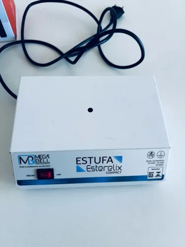 Máquina para esterilizar alicates. 