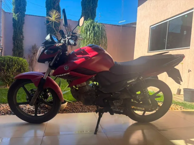 Moto fazer 150, valor da Fipe 15.500.Valor da venda 14.500 devido ter arranhado na pintura