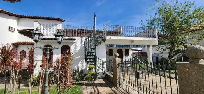 BS IMOBILIÁRIA VENDE Excelente casarão duplex com 1.080 m2 de área totalSão Francisco - Ni