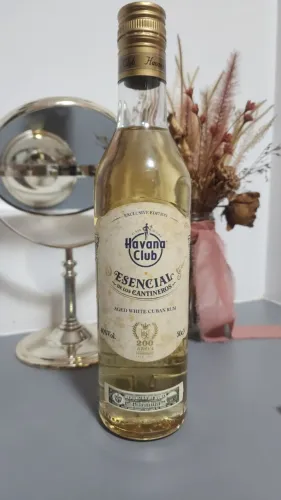 garrafa Havana Club Esencial de los Cantineros 500ml - Edição Limitada - Lacrada