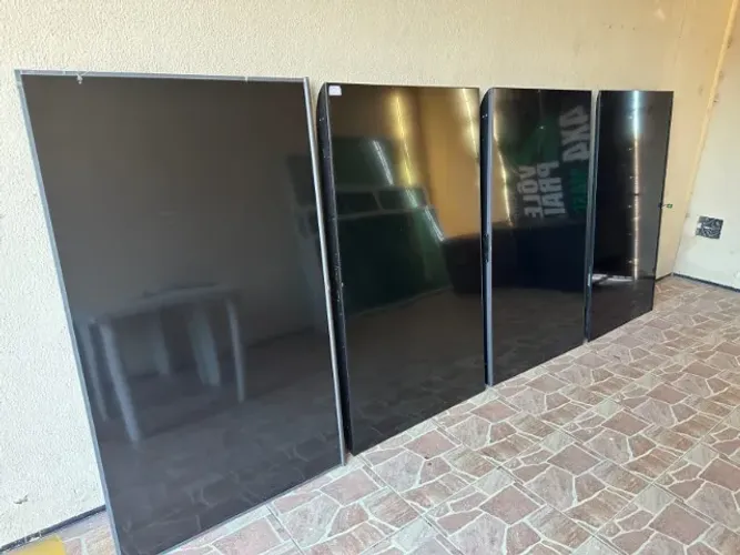 LOTE COM 4 TVs DE 65? PARA RETIRADA DE PEÇAS