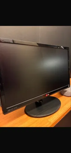 Monitor LG 22 IPS Full HD (22EA53) - Estado de Novo