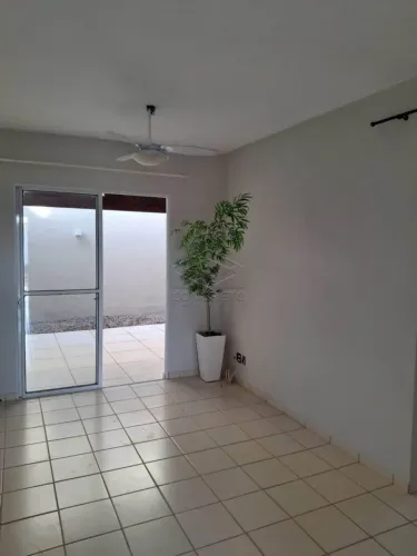TERRA NOVA - CASA COM 3 DORMITÓRIOS SENDO 1 SUÍTE E CONDOMÍNIO COM LAZER COMPLETO