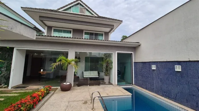 Casa de condomínio de alto Padrão a venda no Recreio dos Bandeirantes