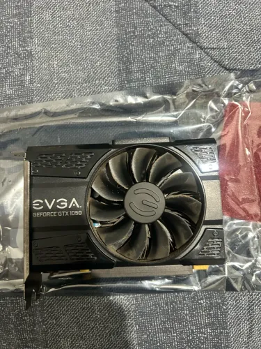 Placa de vídeo EVGA GTX 1050 em excelente estado 