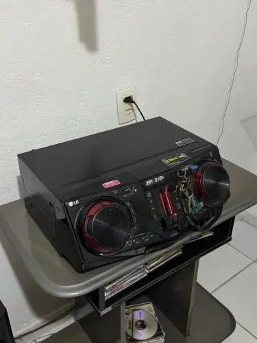 LG XBOOM CJ98 2250W RMS - 3 Caixas + Módulo