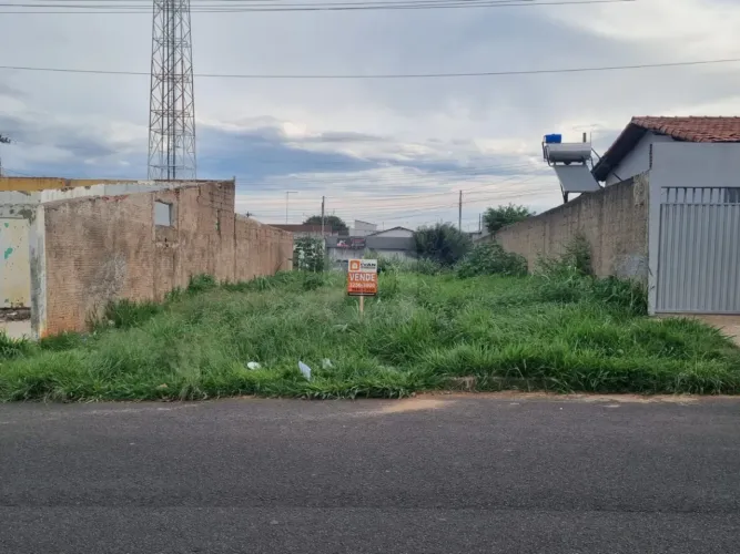 Terreno à Venda no Bairro São Jorge