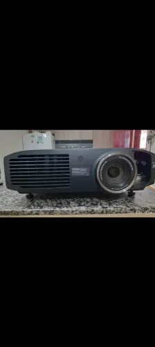 Projetor Profissional de Auditório(Ideal para exibir jogo da copa em seu estabelecimento)