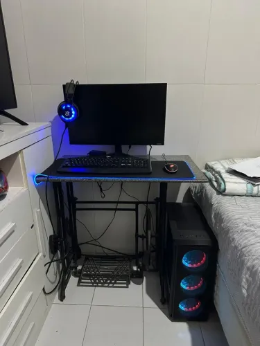 VENDO PC Gamer Completo - Ryzen 3 3200G + 16GB RAM + Monitor + Periféricos RGB