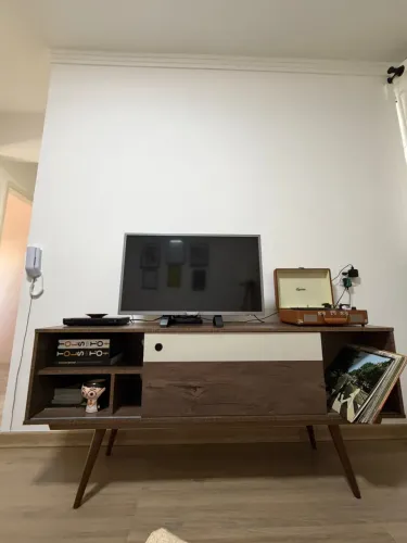 RACK DE 1,60M x 35CM - EM PERFEITO ESTADO DE PRESERVAÇÃO 