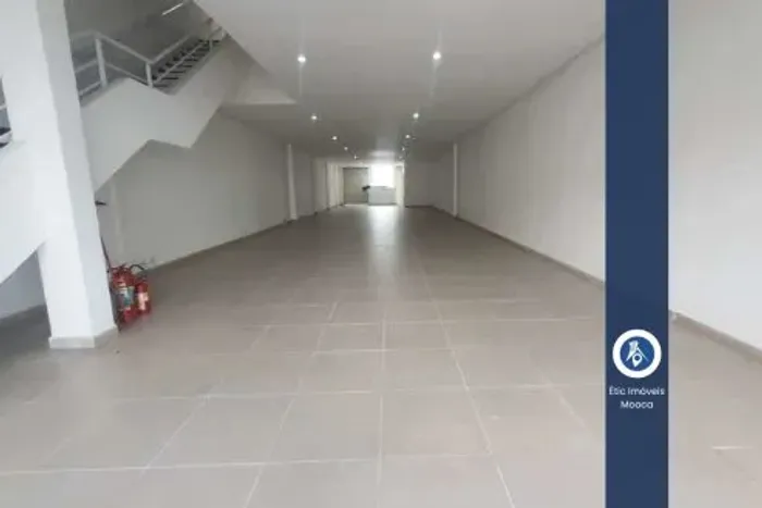 Prédio comercial na V.Carrão, 495m², 2 Pavimentos