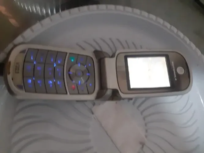 Celular antigo Motorola 323