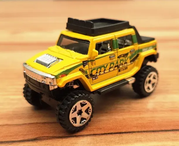 Hot Wheels Hummer H2 SUT - HW City Works Series 2010 (Loose)