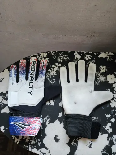 Luva de Goleiro Penalty Delta 1 XXIII - Pouquíssimo Uso!