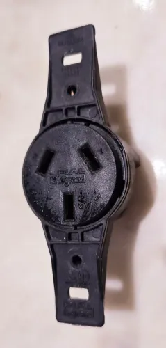 Tomada pra ar-condicionado pial