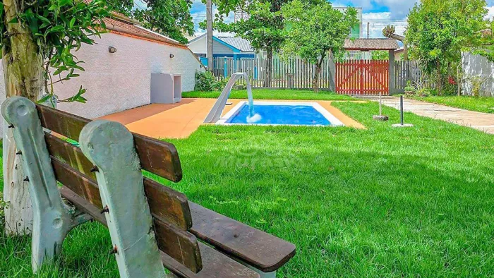 Casa com 3 dormitórios para alugar, 120 m² por R$ 700,00/dia - Nereidas - Guaratuba/PR