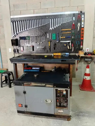 Manutenção de geradores, máquinas e equipamentos