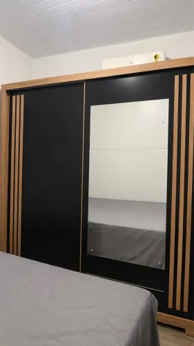 Guarda roupa casal