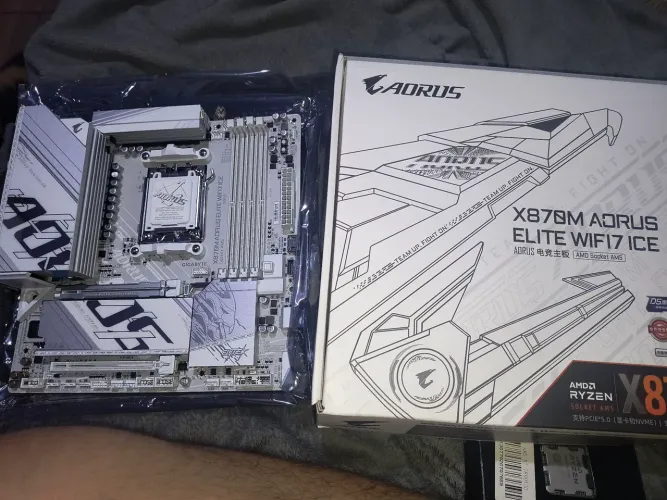 X870m aorus+ Ryzen 7 7700