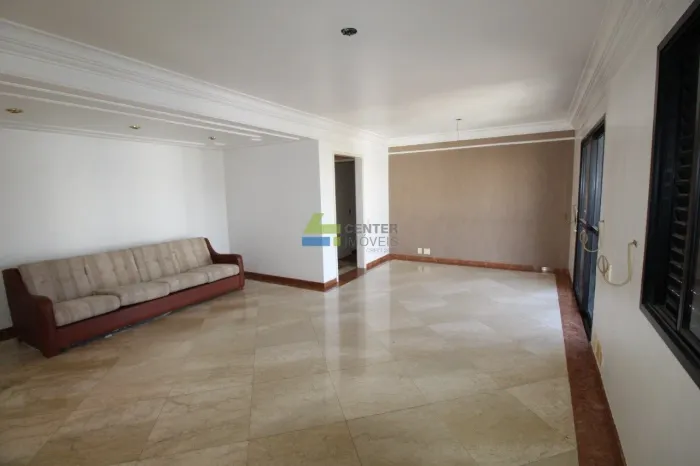 Moema, 200m², 3dts, 2sts, 4vgs, px metrô!!