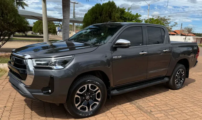 Toyota Hilux CD SRX 4X4 2.8 TDI 16V Diesel Aut. 2023