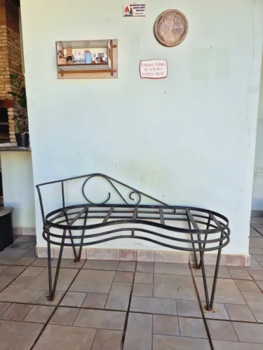 Base de ferro para sofá + banquetas giratória